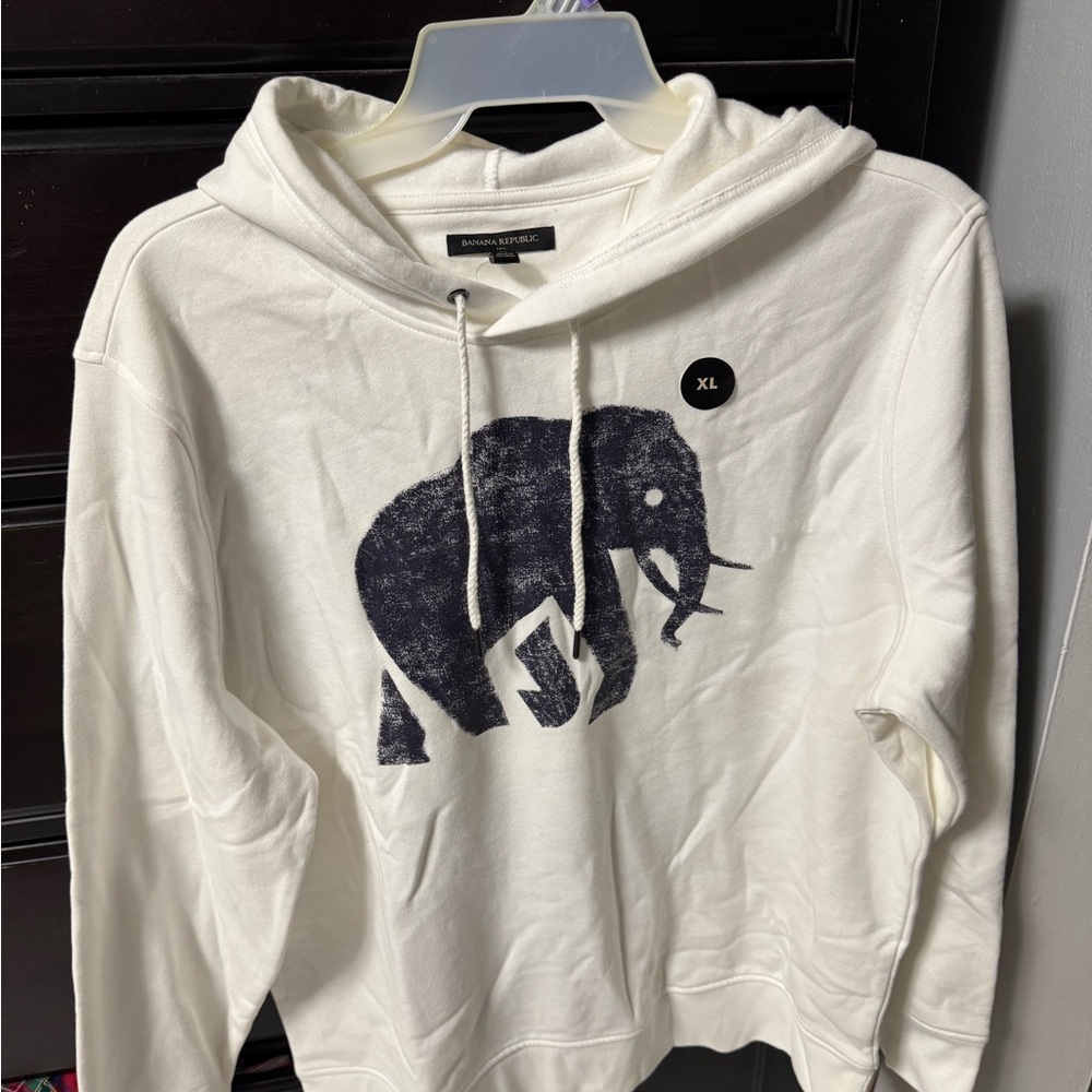 Banana Republic Cream Hoodie with Elephant size XL - NWT